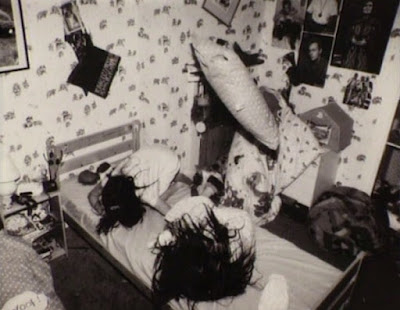 ghostwatch-1992-001-girls-in-bedroom-objects-floating-600x465.jpg 恩菲尔德亡灵实录（三） 都市传说